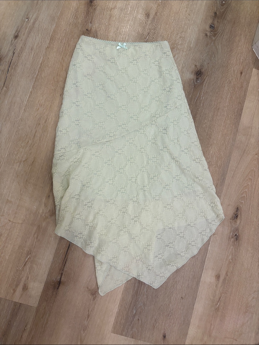 Womenโs Light Sage Lace Asymmetrical Skirt